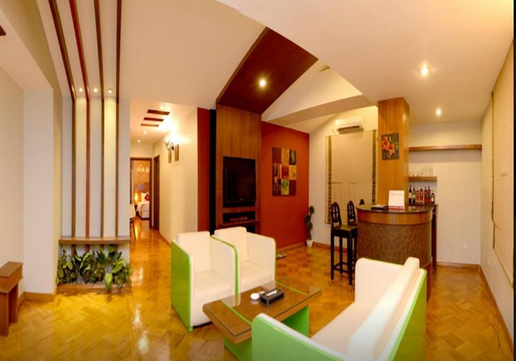 Hotel Shwe Gone Daing, Yangon Extérieur photo