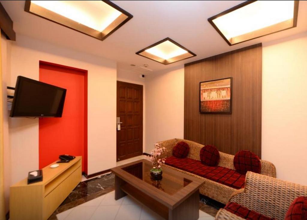 Hotel Shwe Gone Daing, Yangon Extérieur photo