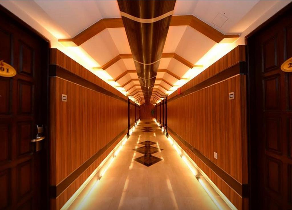 Hotel Shwe Gone Daing, Yangon Extérieur photo