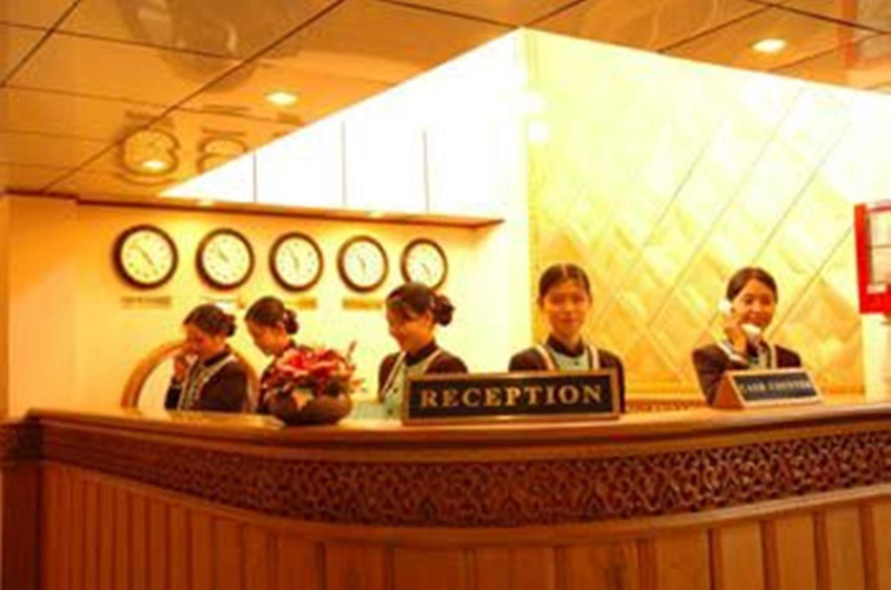 Hotel Shwe Gone Daing, Yangon Extérieur photo