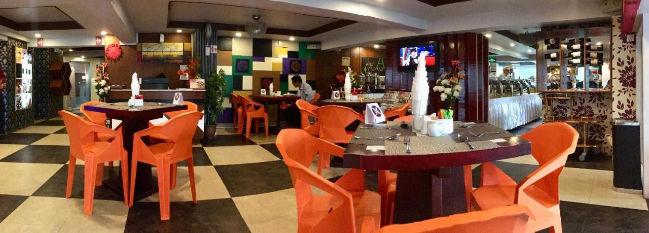 Hotel Shwe Gone Daing, Yangon Extérieur photo