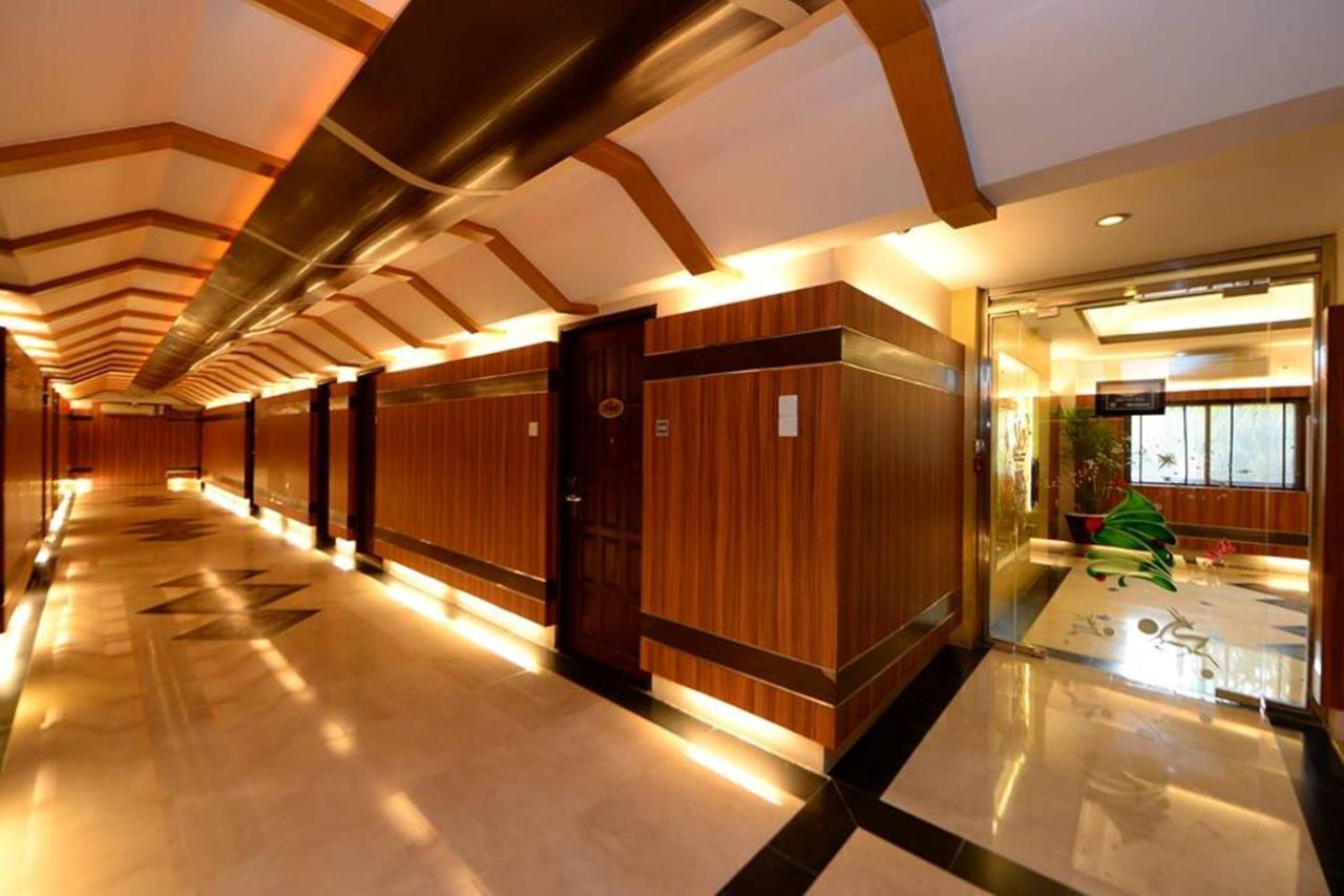 Hotel Shwe Gone Daing, Yangon Extérieur photo
